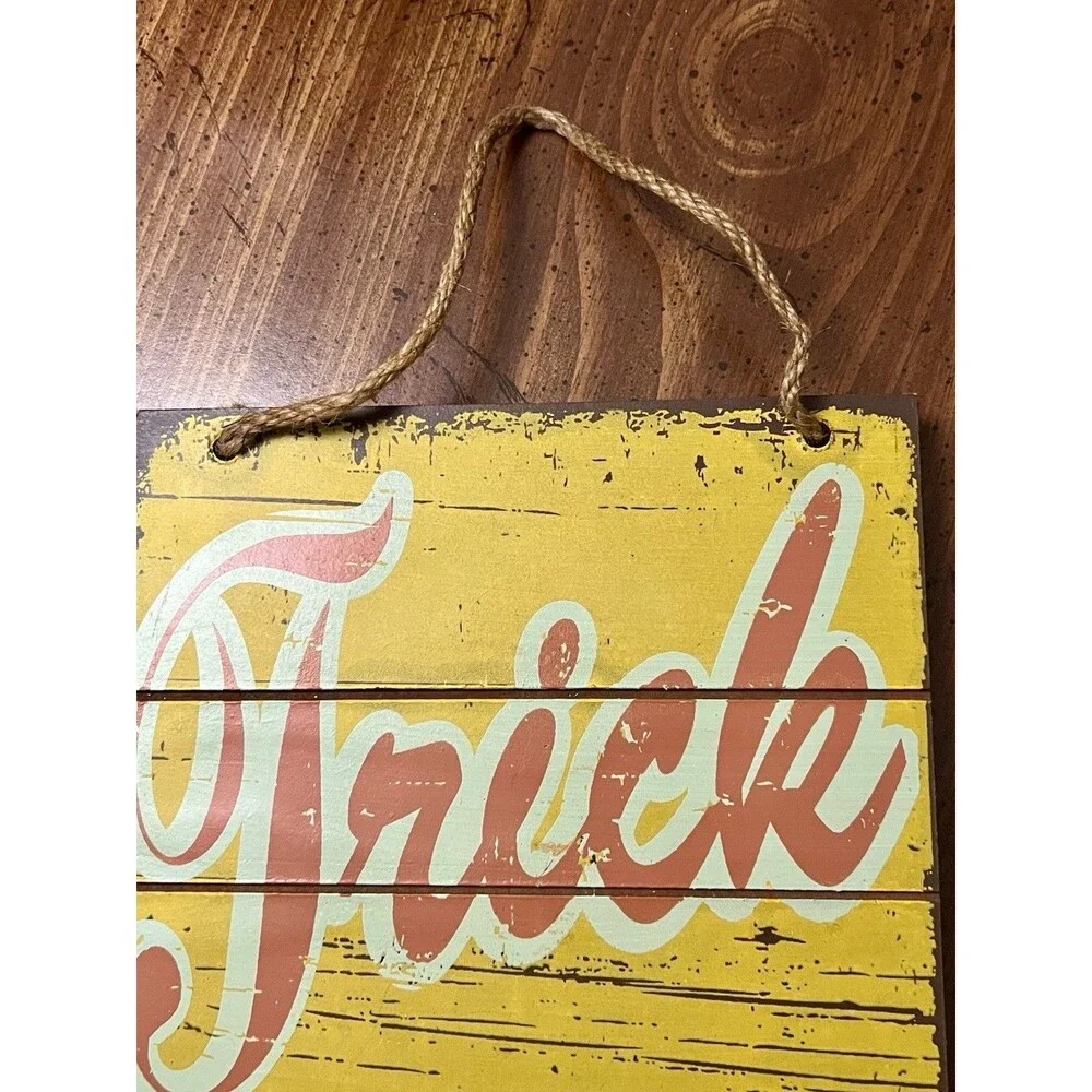 Vintage Halloween Trick or Treat Wooden Distressed Wall Decor Sign 8”x14”x.5”